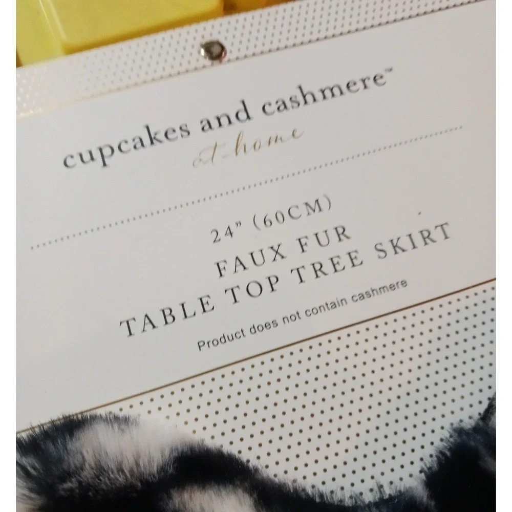 NEW Cupcakes &‎ Cashmere Houndstooth 24